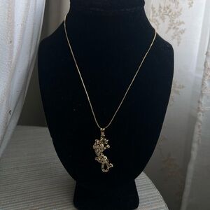 🩷- gold jaguar Pendant Necklace